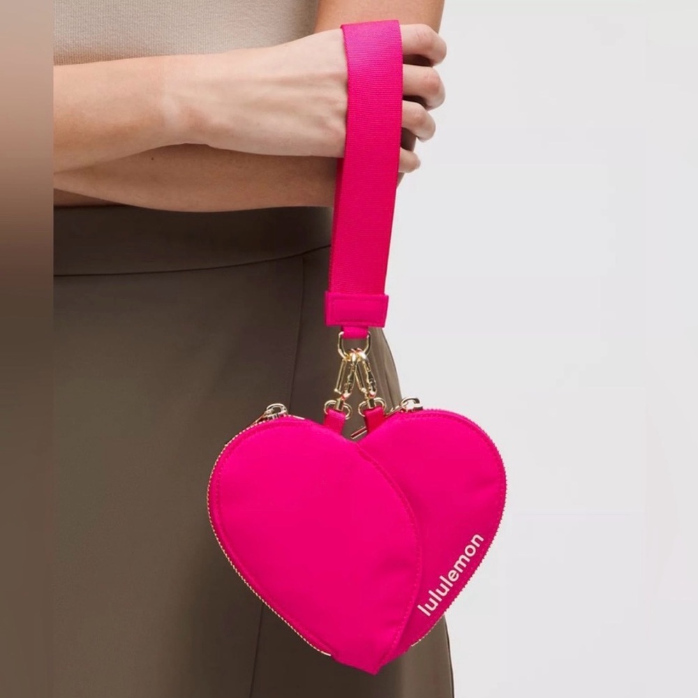 NWT Lululemon special edition heart dual pouch Wristlet passionate